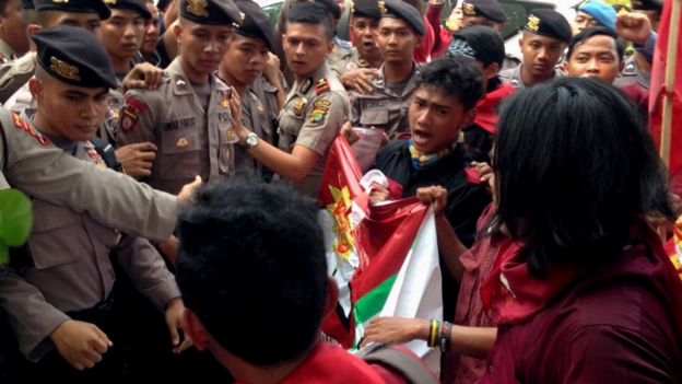 Kekerasan Rohingya: Apa yang harus dilakukan warga Indonesia?