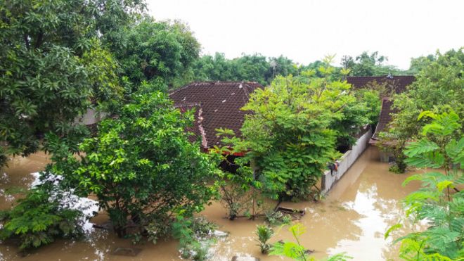 Banjir dan longsor di 16 daerah Jateng, 24 tewas dan 26 hilang