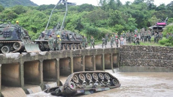 accident-panser-terguling-ke-sungai-tiga-tentara-taiwan-tewas