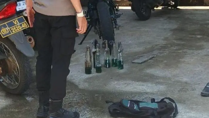 Siswa SMP lempar bom molotov ke sekolah di Kalbar &ndash; Apa itu True Crime Community?