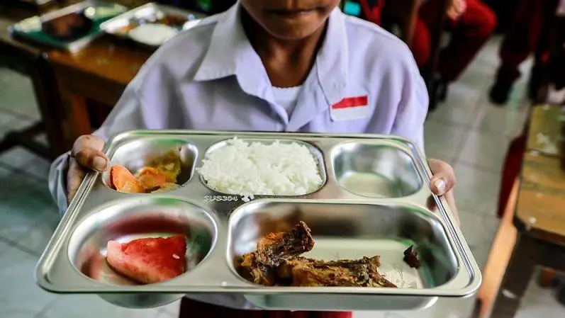 Sama-sama Rp10 Ribu, Program Makan Bergizi Gratis Dibandingkan PMTAS Zaman Anies