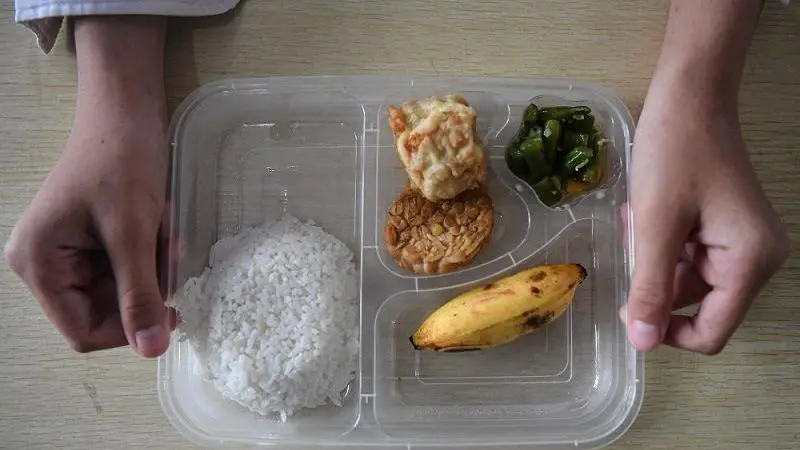 Sama-sama Rp10 Ribu, Program Makan Bergizi Gratis Dibandingkan PMTAS Zaman Anies