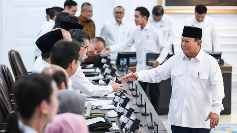 Rupiah dan IHSG anjlok mendekati level terendah - fiskal Indonesia compang-camping
