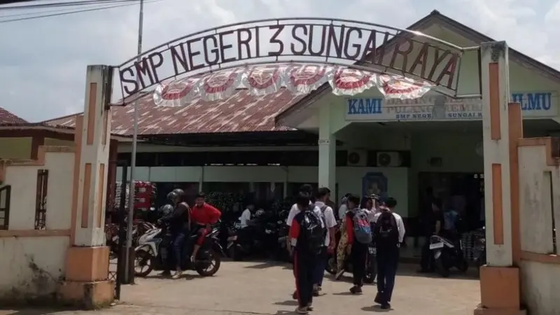 siswa-smp-lempar-bom-molotov-ke-sekolah-di-kalbar--apa-itu-true-crime-community