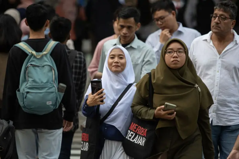 Nasib kelas menengah di Indonesia-Banting tulang, makan tabungan, penuh kekhawatiran
