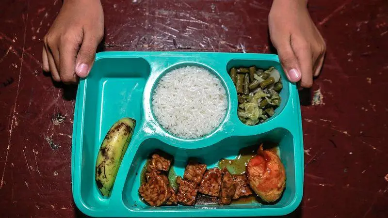 Sama-sama Rp10 Ribu, Program Makan Bergizi Gratis Dibandingkan PMTAS Zaman Anies