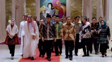 Antara kemewahan Raja Salman dan kebersahajaan Presiden Jokowi
