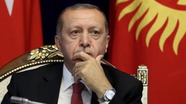 Sentimen Anti-Amerika di Turki Menguat: Dolar Dibakar, iPhone Dihancurkan...