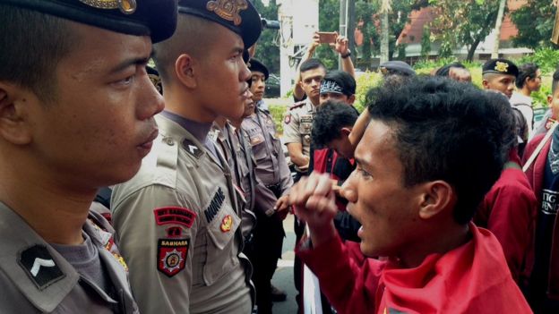 Kekerasan Rohingya: Apa yang harus dilakukan warga Indonesia?