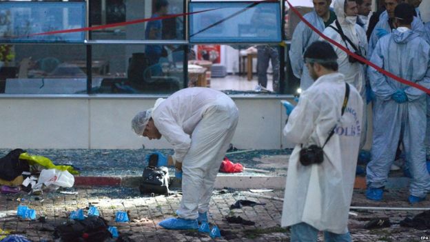 Kabar Bahagia,Suruc massacre: At least 30 killed in Turkey border blast