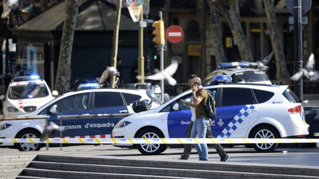 Mobil Van Tabrak Kerumunan di Kawasan Wisata Barcelona