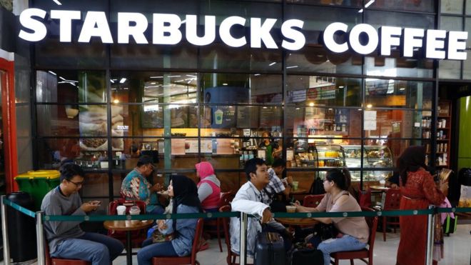 Soal Larang Beli Starbucks Karena Dukung LGBT, Ustadz Abdul Somad Tak Sendirian