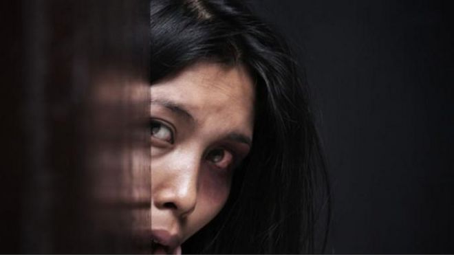 Jangan Bilang Bodoh Wanita yang Bertahan dalam Kekerasan, Bantu dengan Cara Ini Kuy