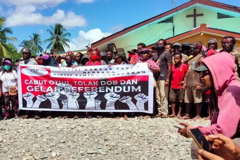 Warga Papua kelaparan hingga pengungsi tapi Jokowi hadiri peluncuran olahraga