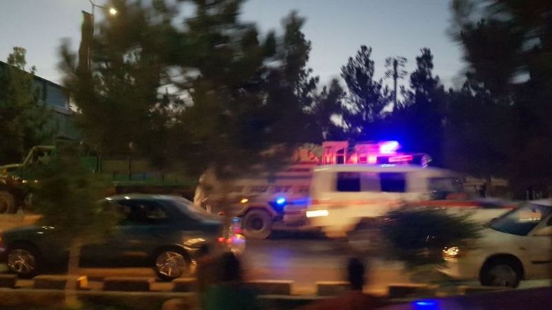 Afghanistan: Ledakan bom ganda 'tewaskan setidaknya 60 orang, termasuk 12 tentara AS