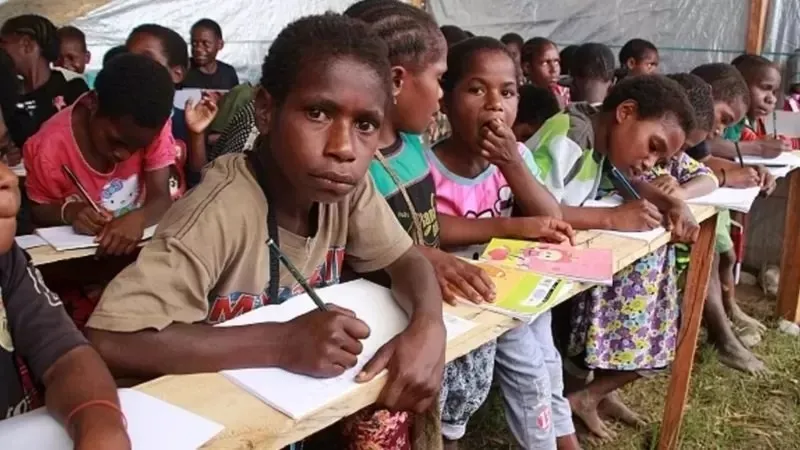 Warga Papua kelaparan hingga pengungsi tapi Jokowi hadiri peluncuran olahraga