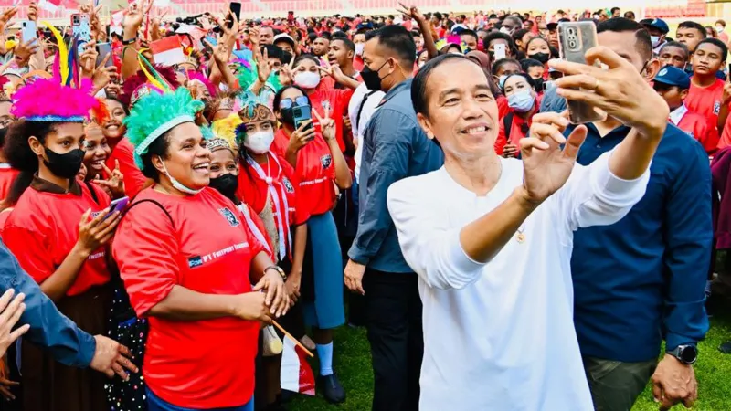 Warga Papua kelaparan hingga pengungsi tapi Jokowi hadiri peluncuran olahraga