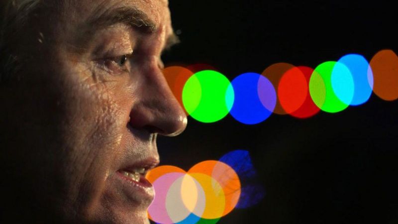 Sejarah keluarga Geert Wilders, Dideportasi Hindia Belanda, didiskriminasi Belanda