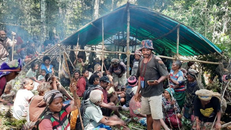 Konflik bersenjata Papua: Kisah bocah jadi korban tembak, bom mortir, &amp; pihak ketiga