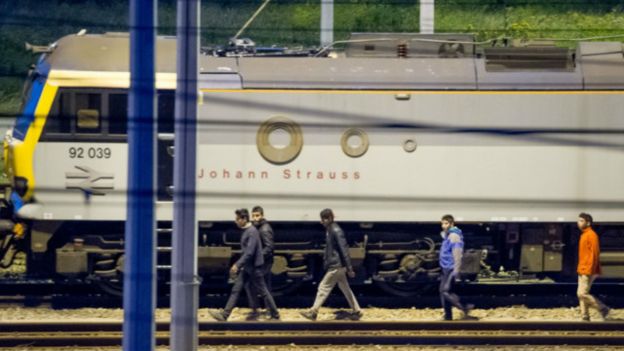 Krisis migran: Seorang tewas saat berusaha masuk terminal