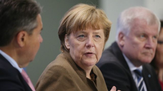 &#91;JIJIK&#93; Merkel: Pendatang harus belajar bahasa Jerman