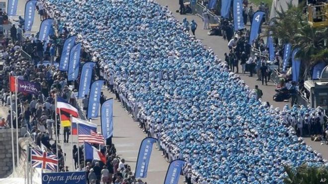 Bos Perusahaan Ini Kirim 6400 Karyawannya Liburan Ke Prancis