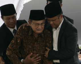 Sisi Lain Dari Sosok Eyang Habibie Pernah Alami Depresi Loh, Penasaran?