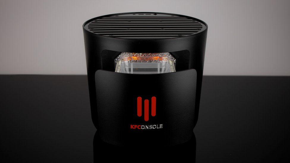 main-game-sambil-makan-ayam-goreng-dengan-kfc-konsol