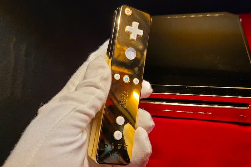 Nintendo Wii Berlapis Emas 24 Karat Milik Ratu Elizabeth II Dijual dengan Harga 4,3 M