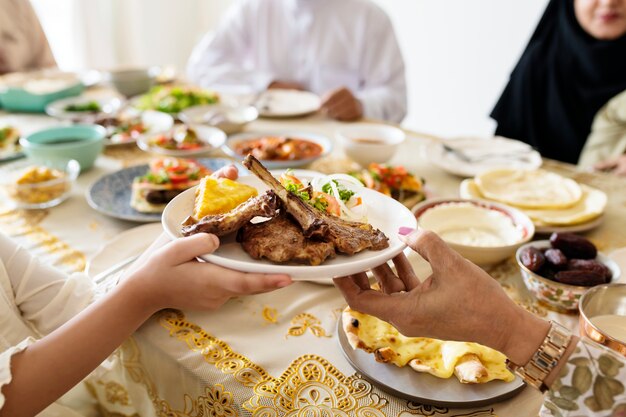 Hikmah Ramadan di Tengah Pandemi Corona, Nomor 7 Jadi Bahan Canda