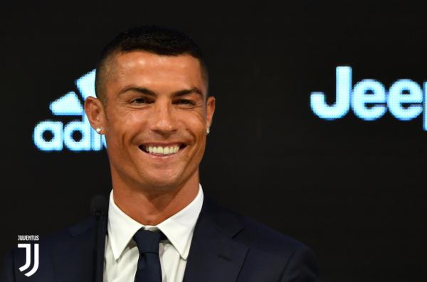 Tetap Tampil Gagah, 5 Potret Ronaldo yang Hijrah ke Juventus 