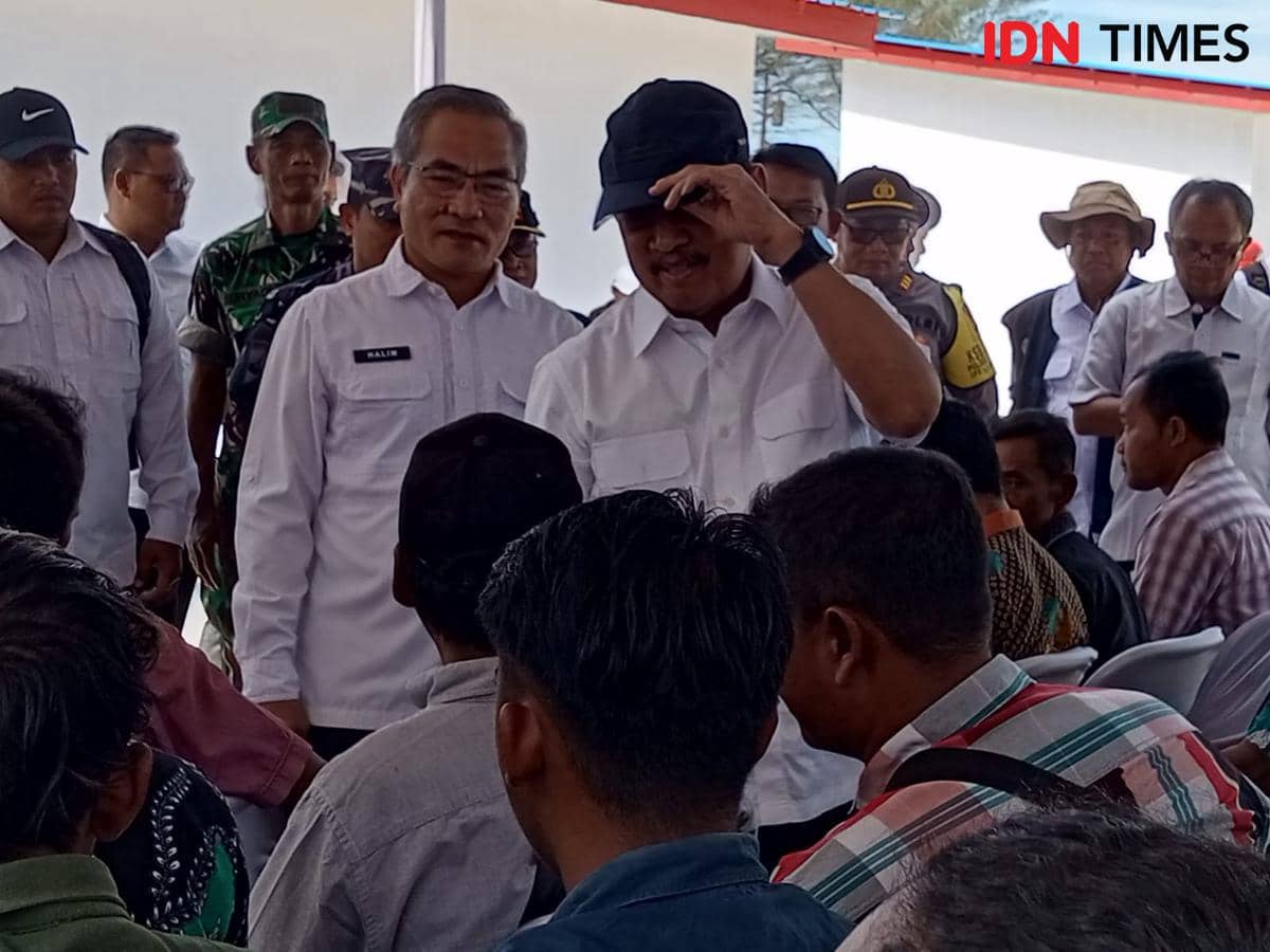 Prabowo Telepon Menteri KKP Trenggono Usai Pingsan saat Pimpin Upacara