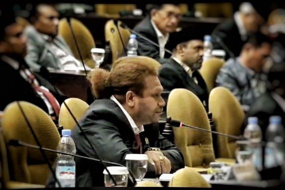 Tolak Transmigrasi di Papua, Senator: Berikan Kami Guru & Dokter, Pak Presiden