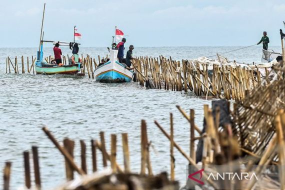 Masyarakat Pesisir Nusantara Minta Jokowi Bertanggung Jawab atas Kisruh Pagar Laut