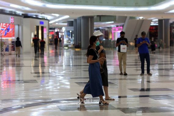 mal-di-jakarta-pasang-pagar-besi-tinggi-mitigasi-normal-hadapi-situasi-carut-marut