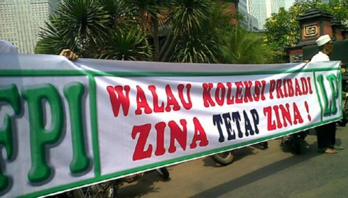 Jika Chat Mesum Terbukti Asli, Ini Hukuman untuk Habib Rizieq-Firza Husein