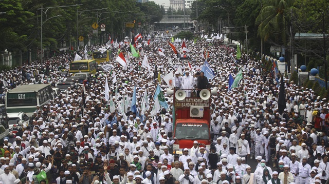 media-turki-1-juta-orang-indonesia-turun-ke-jalan-melawan-gubernur