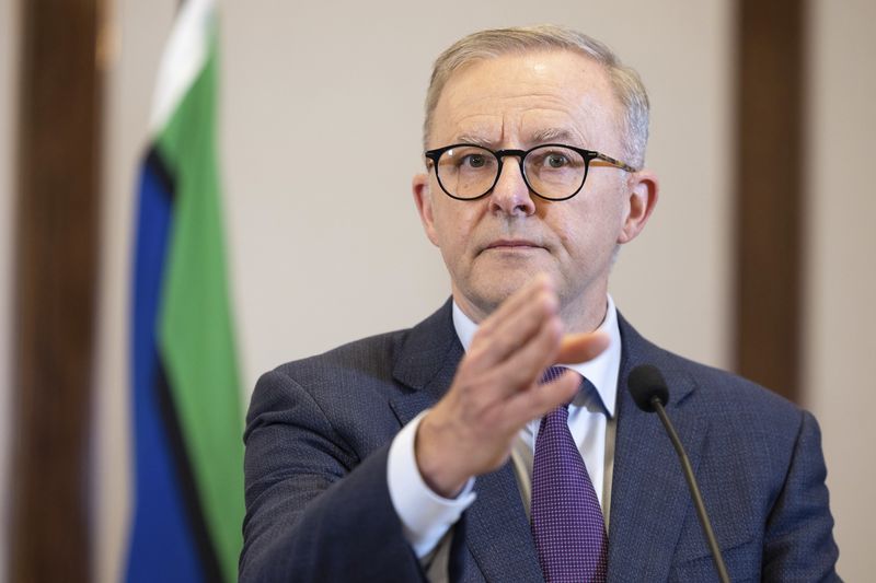 albanese-tells-indonesian-president-he-ll-be-at-g20-despite-putin-s-plans-to-attend