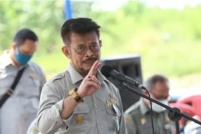 DPR Pertanyakan Pejabat Eselon 1 Kementan Pakai Seragam Nasdem