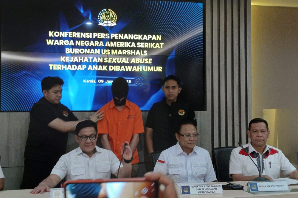 Buronan Pedofil Asal AS Ditangkap saat Perpanjang Izin Tinggal di Kantor Imigrasi