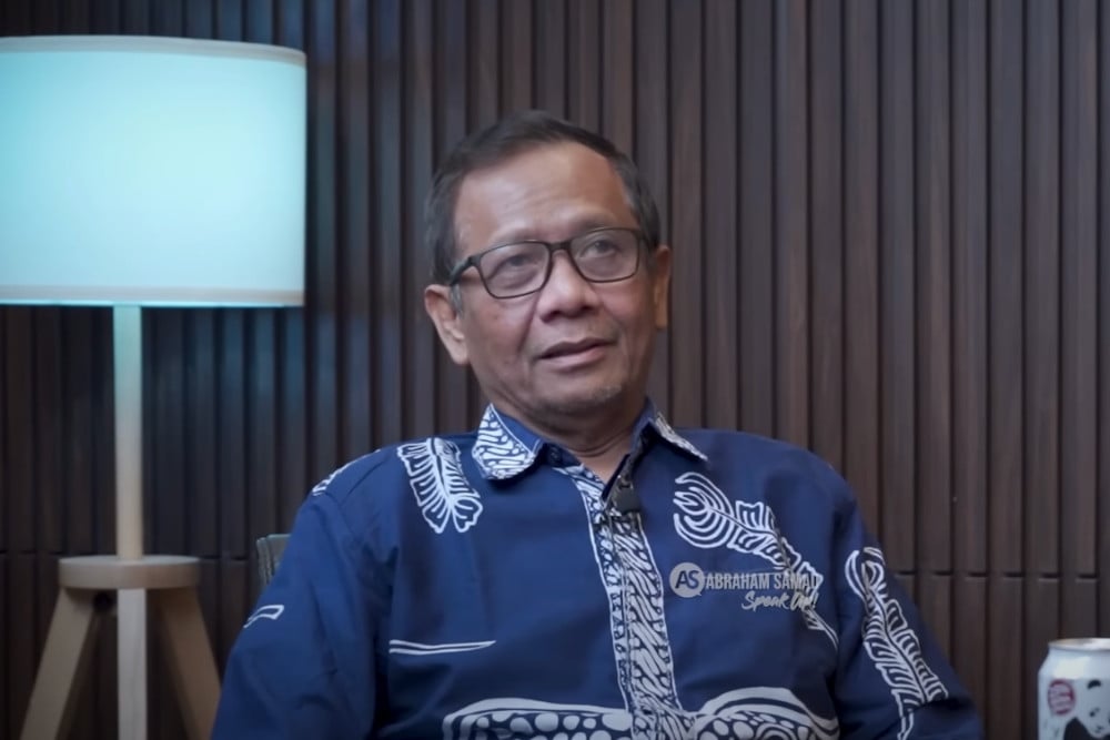 Mahfud Khawatir China Minta Natuna Utara Jika RI Gagal Bayar Utang Kereta Cepat