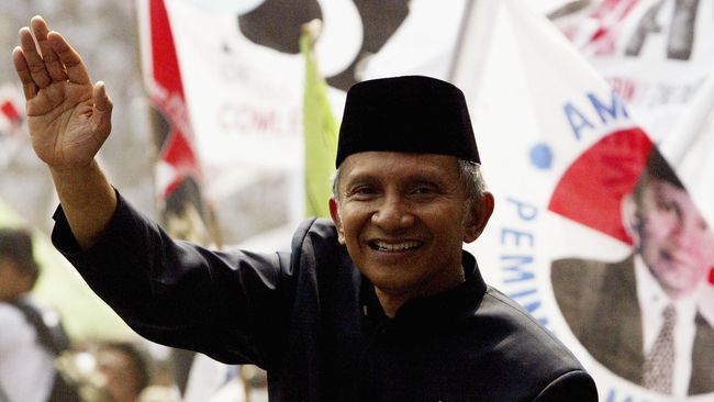 Ucapan Yusril dan Prabowo ke Amien Rais Jelang Soeharto Jatuh