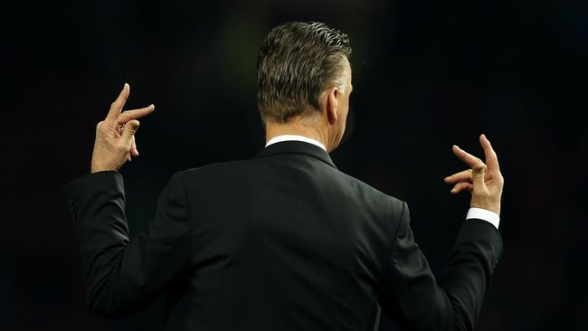 Manchester United Pecat Louis van Gaal