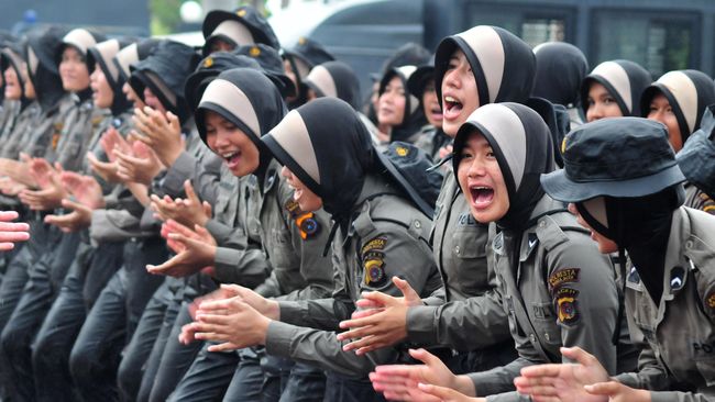 Begini Cara Kreatif Polisi Kita Amankan Demo 4 November