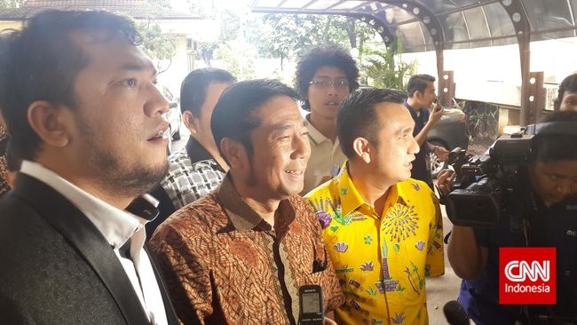 Bawa Berkas Kasus UPS, Lulung Datangi Bareskrim Polri