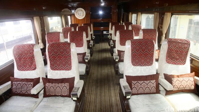 Mudik Mewah dengan Kereta Api Tumpangan Presiden