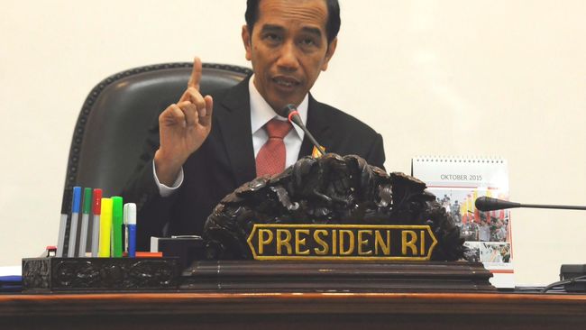Cerita Ihwal Jokowi Gebrak Meja dan Berseru 'Ora Sudi!'