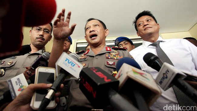 Brimob Siap Kawal Truk Sampah Jakarta ke Bantargebang