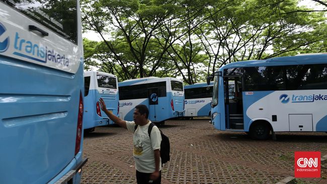 Breaking News ! Izin Operasi Operator Transjakarta dibekukan ! 