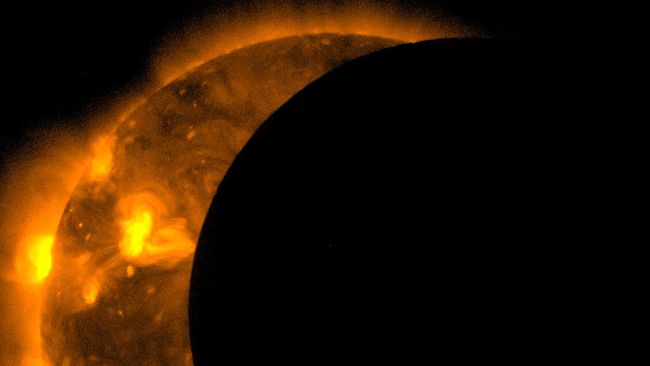 Gerhana Matahari Total Picu Gempa hingga Air Pasang